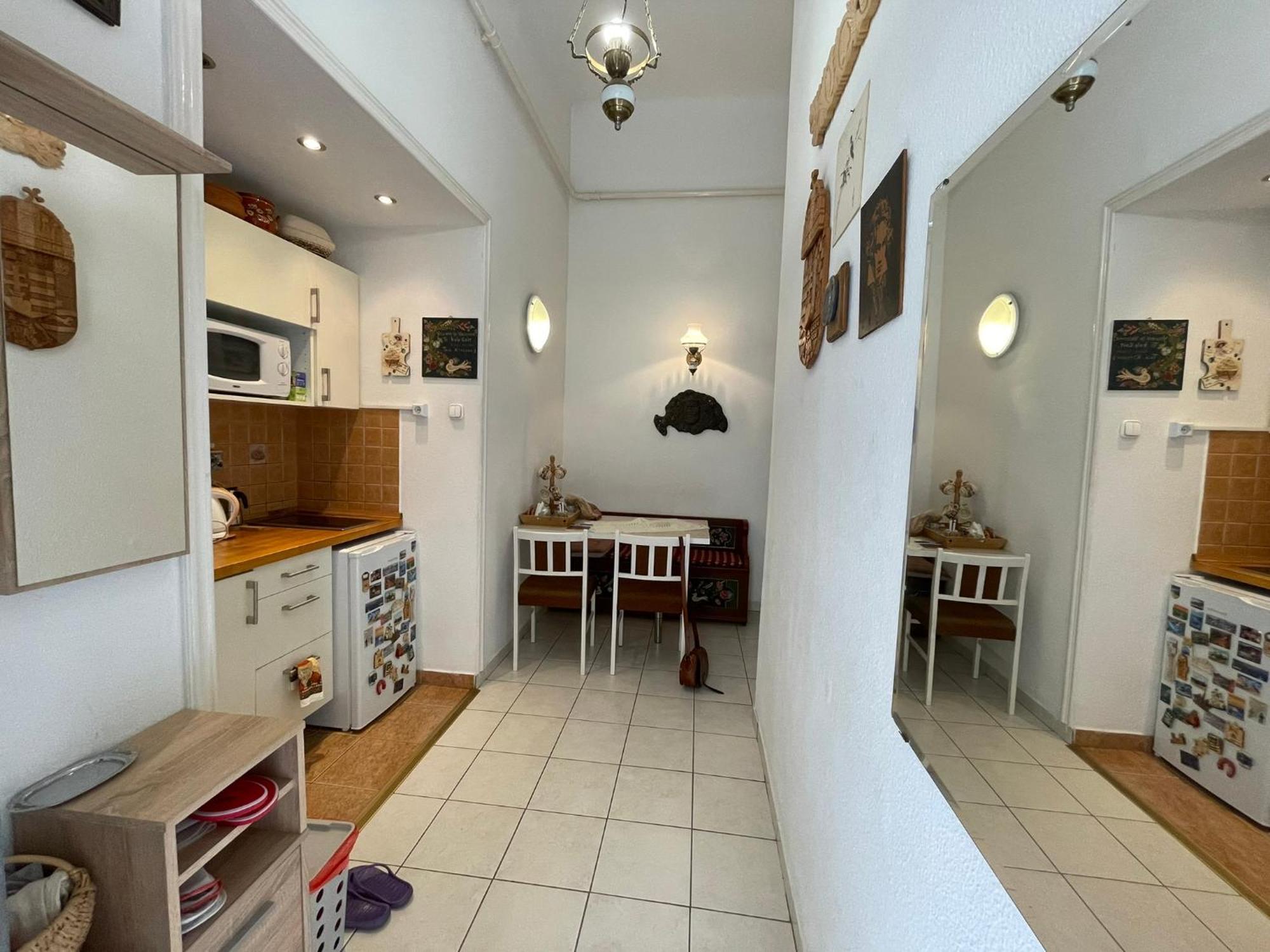 Andrassy Adventures Apartamento Budapeste Exterior foto